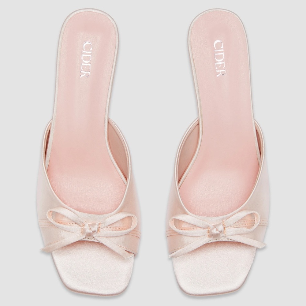 🤍 Cider • Pink Satin Bowknot Kitten Heels • Size 37 (US 7) 🤍